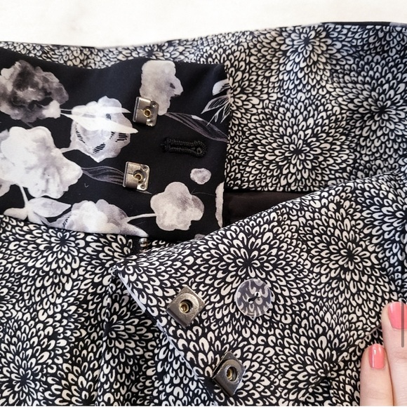 Lululemon on the Fly Pant Size 6 - Picture 6 of 9